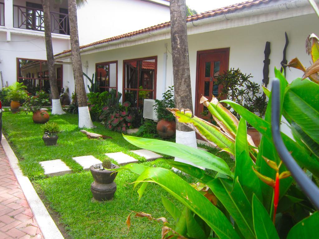 Laparadiseinn Accra Luaran gambar