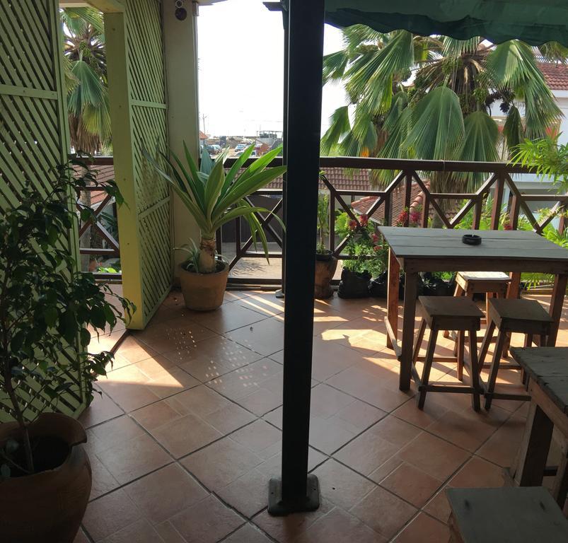 Laparadiseinn Accra Luaran gambar